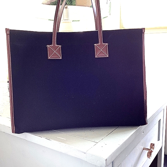 Burberry Black and Brown Tote Bag, Authentic - Picture 3 of 4